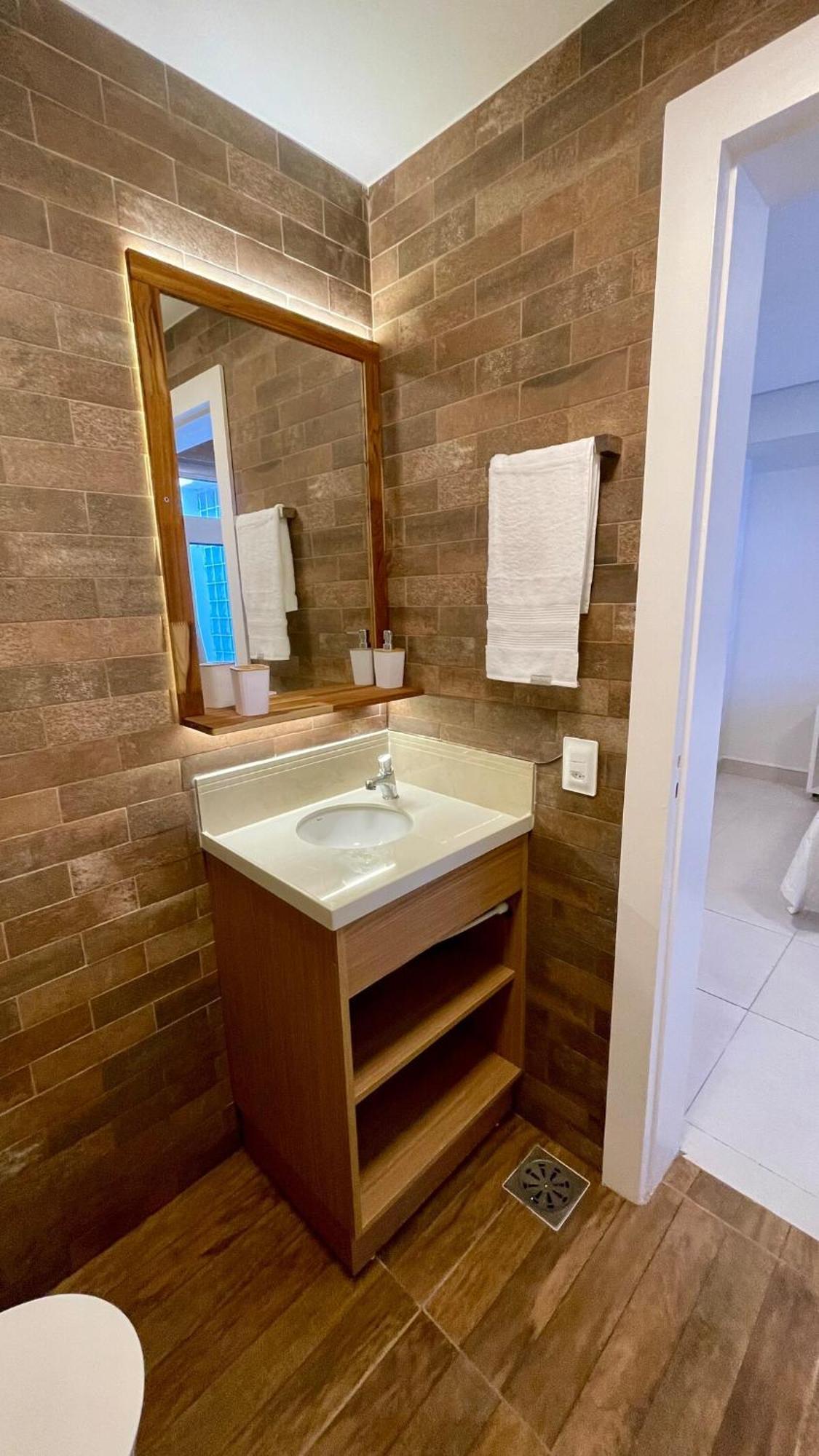 Apartamento No Centro 3 - Apto Moderno Com Cozinha Compartilhada
