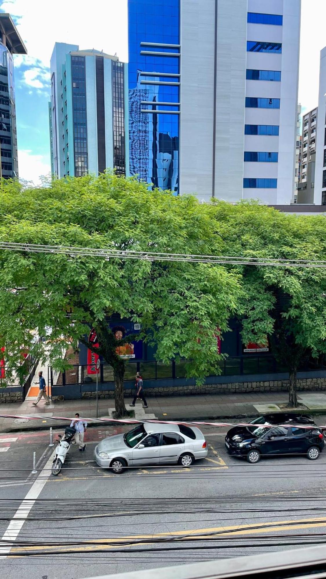 Apartamento No Centro 3 - Apto Moderno Com Cozinha Compartilhada *